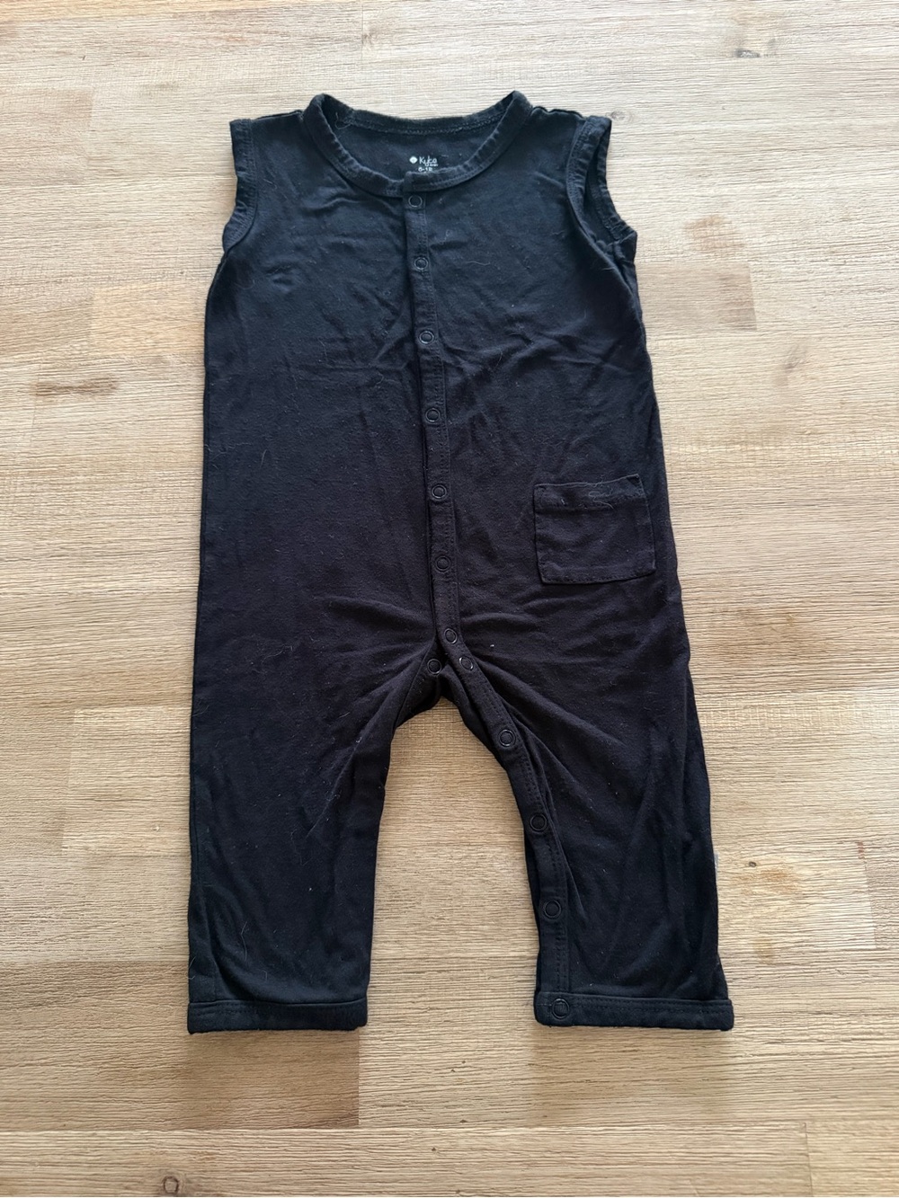 Kyte Baby Black Sleeveless Baby Romper with Front Snaps